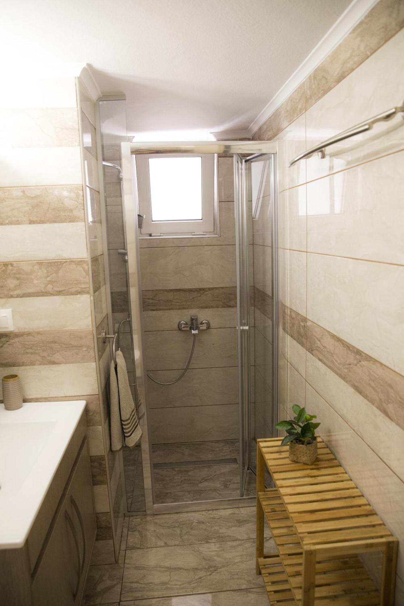Diogenis Deluxe Apartment